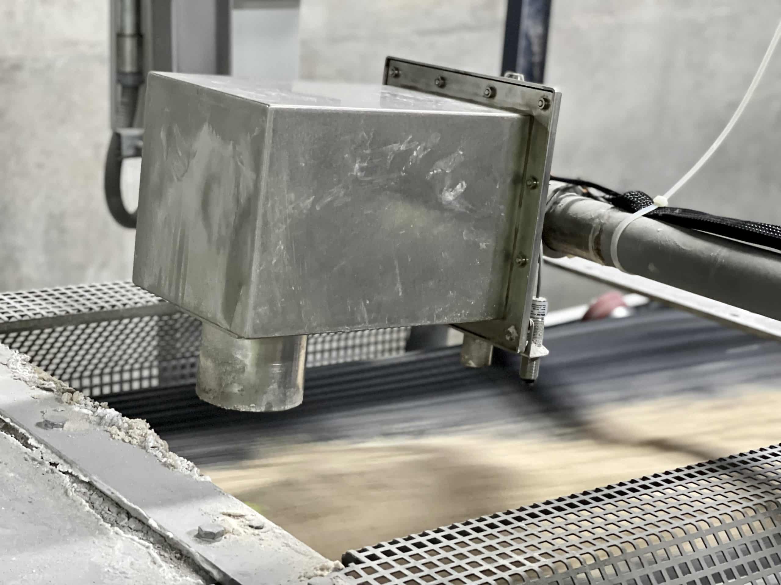 Blue IR3000 for powder moisture