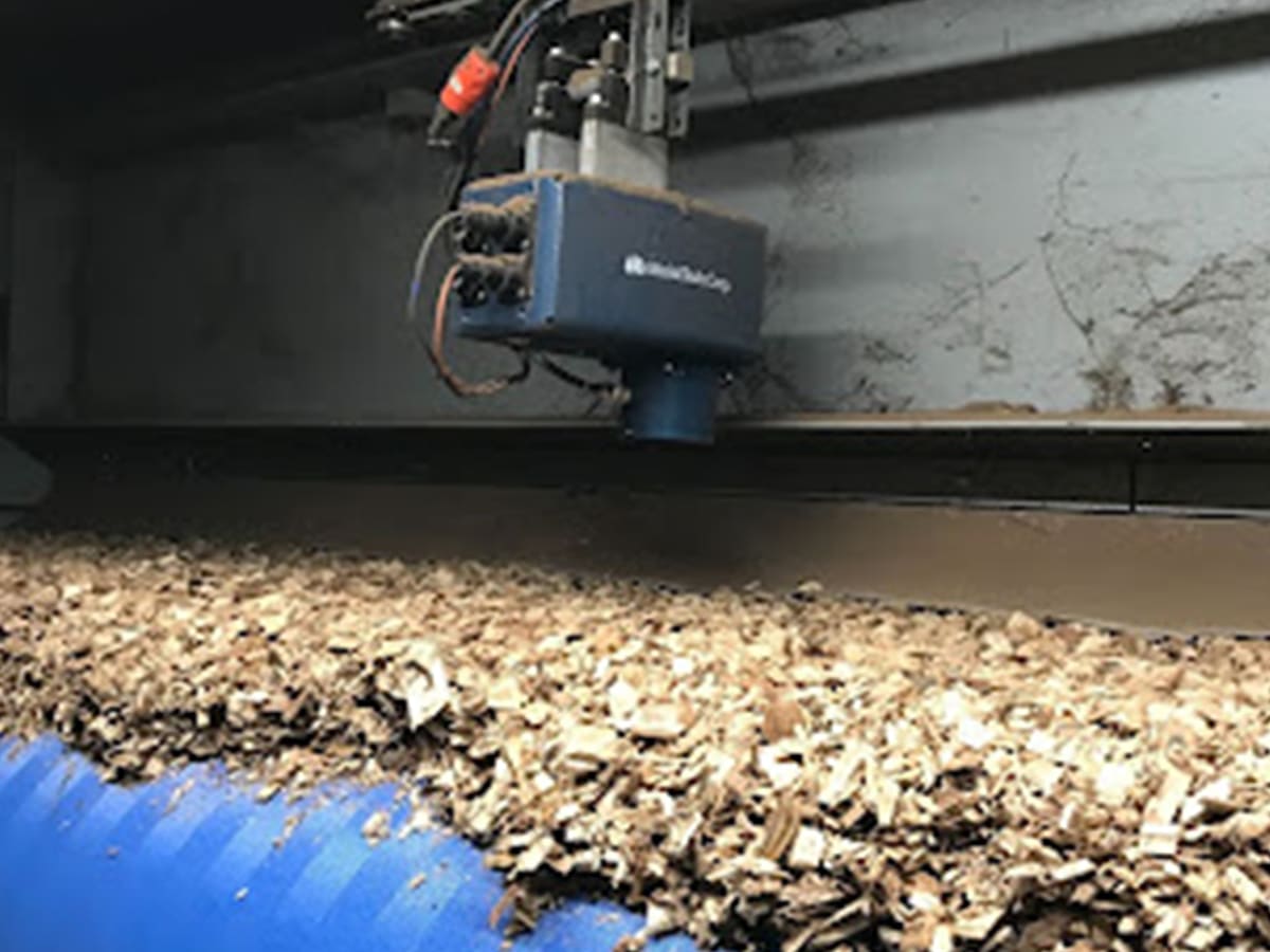 moisttech sensor scanning wood
