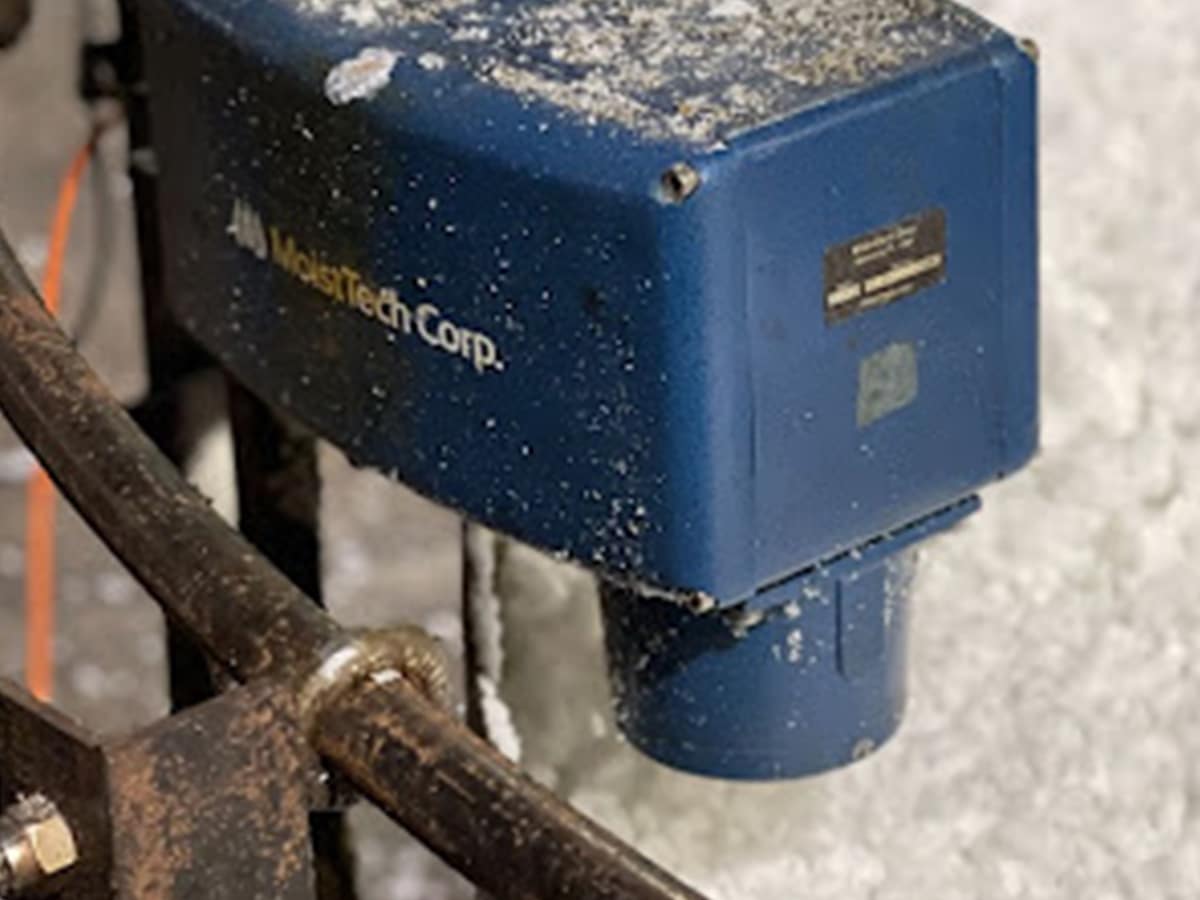 moisttech sensor scanning minerals