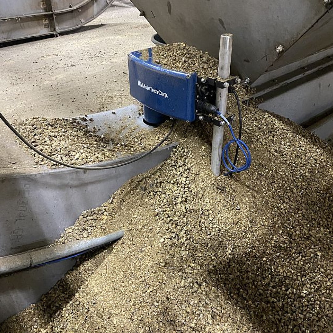 MoistTech sensor above wood chips