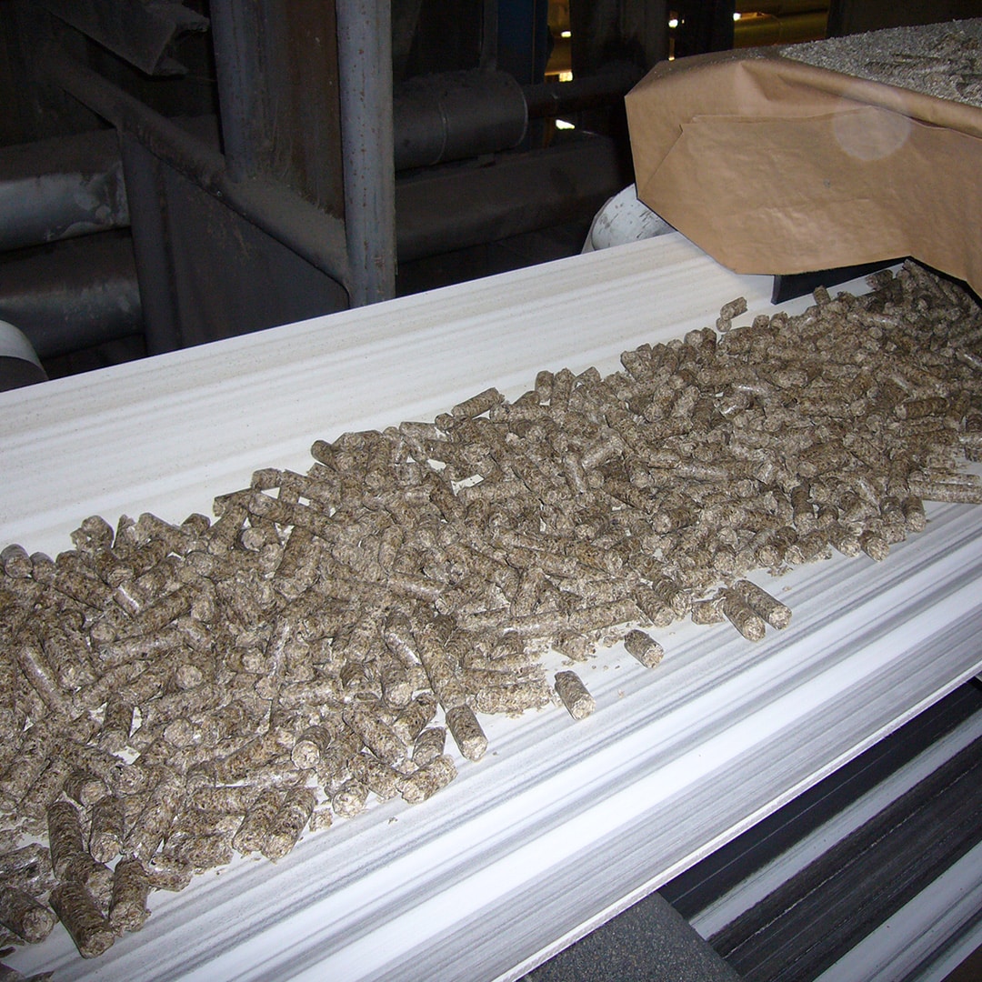 MoistTech sensor above wood chips